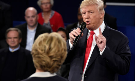 Duros choques entre Trump y Clinton por Rusia y Siria